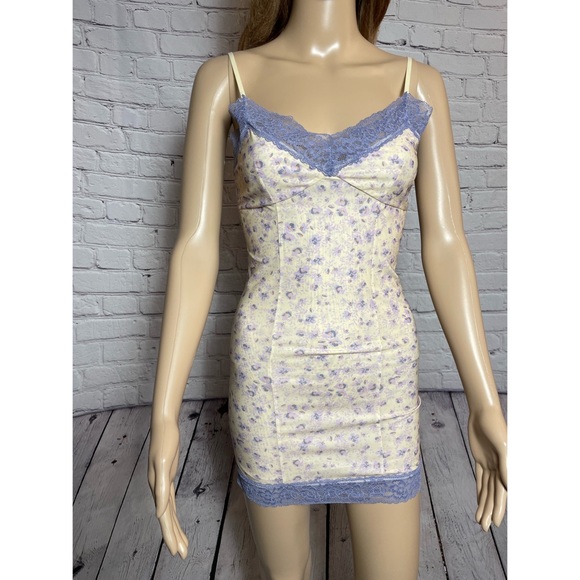 Sold - NWT New Free People Lace-Trim Floral Slip Dress Size XS - Picture 11 of 11